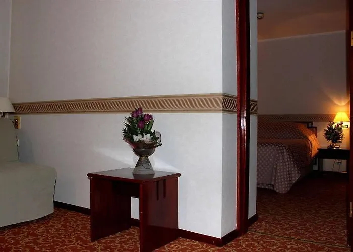 Ramada By Wyndham Majestic 4*