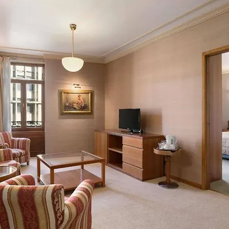 Hotel Ramada By Wyndham Majestic Bucharest